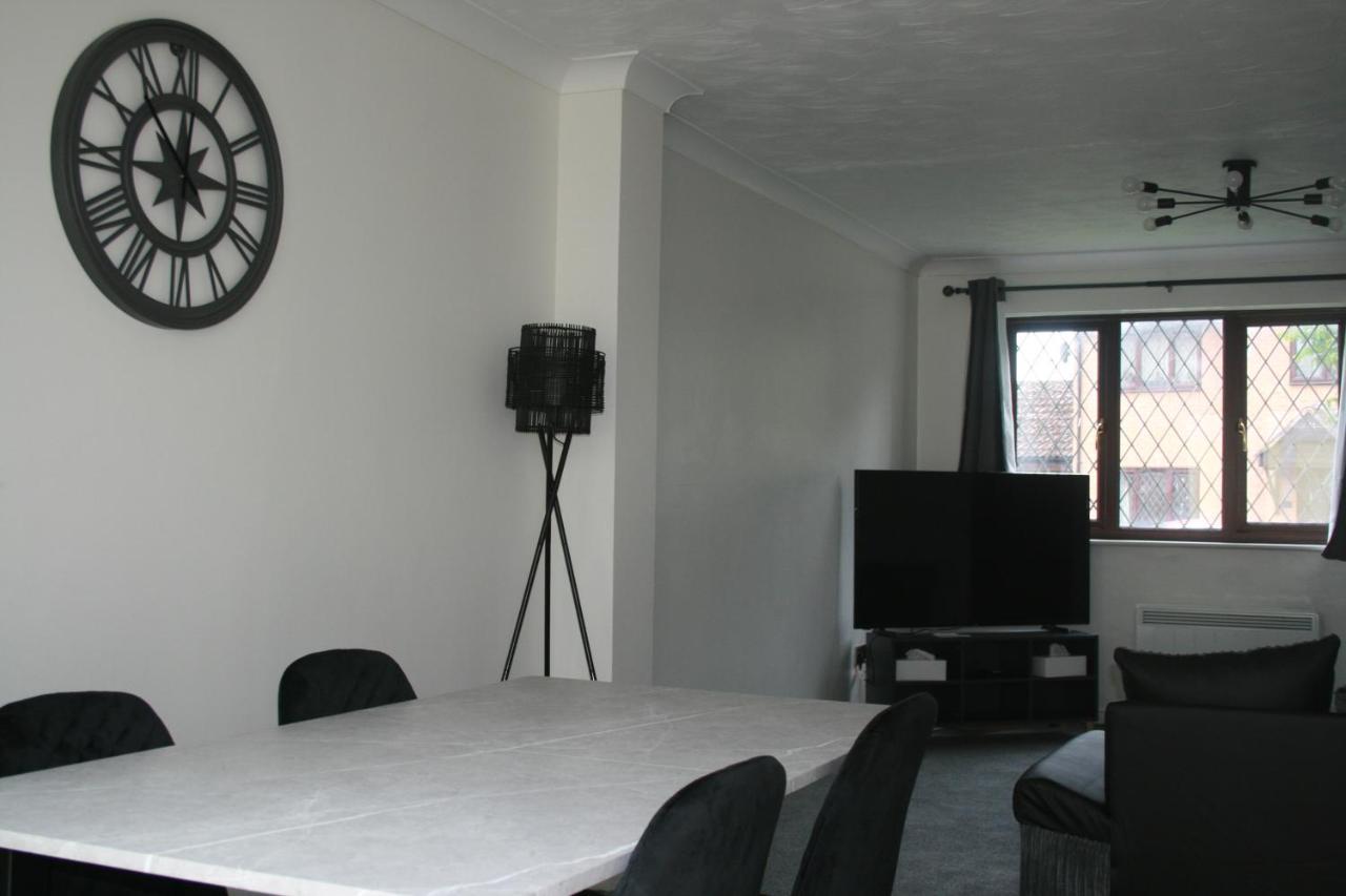 דירות Lakenheath House On Cul De Sac מראה חיצוני תמונה